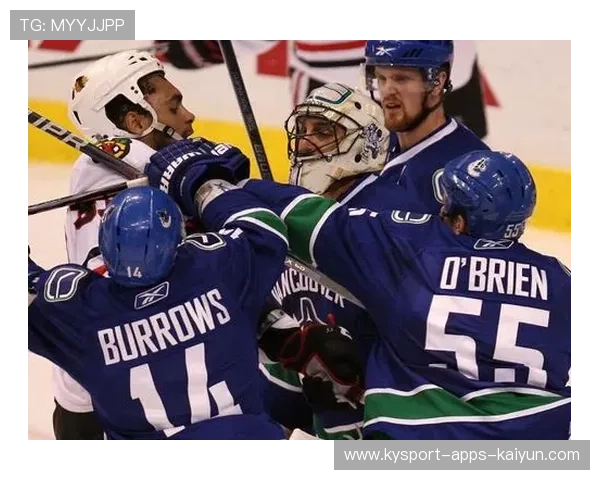 世界冰球联赛爆发冲突，两队群殴引发巨大争议